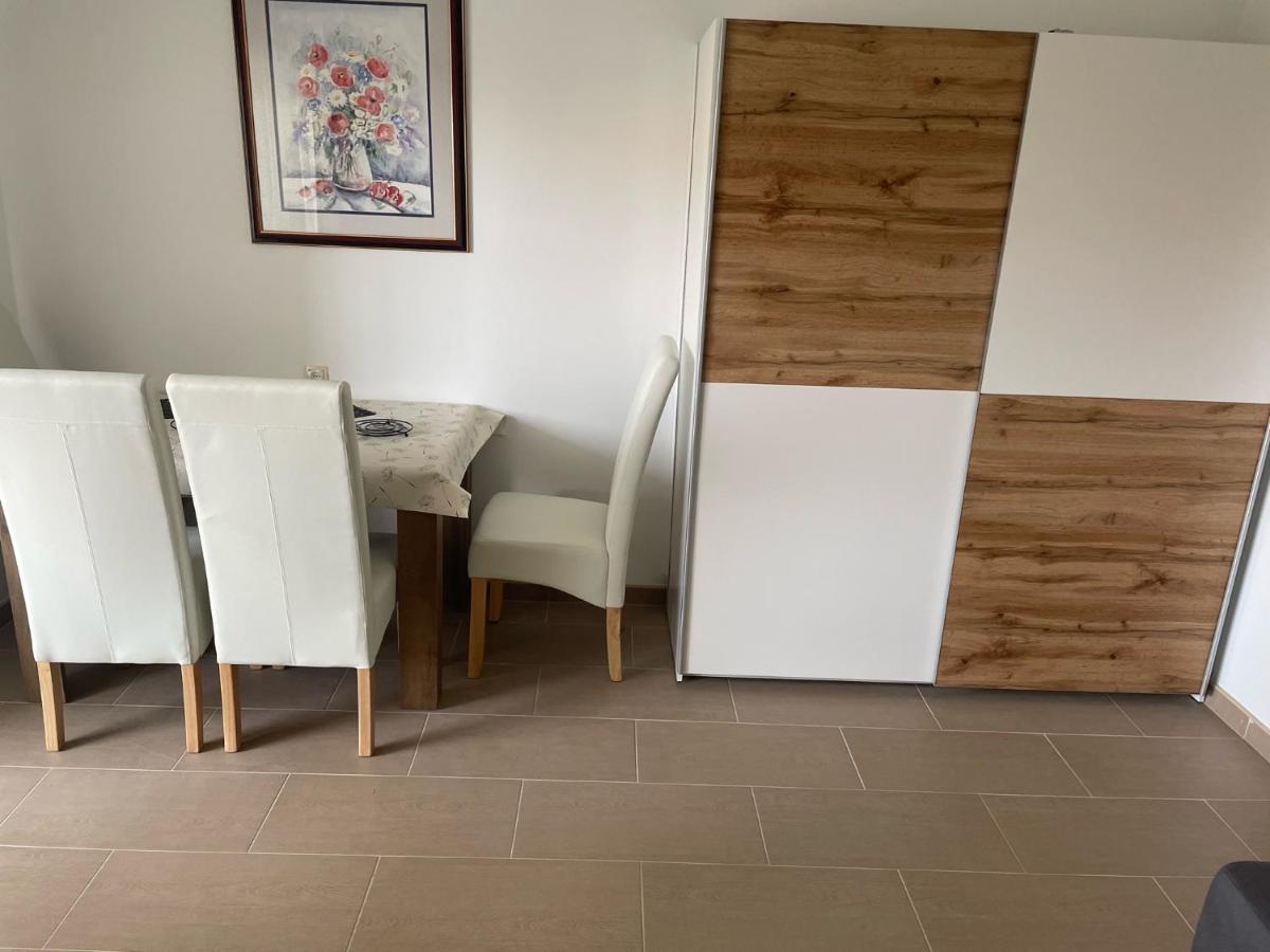 Lory Apartmani Dramalj Eksteriør bilde